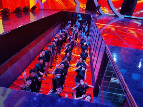 為44名東登央視舞臺(tái)的東林學(xué)子點(diǎn)贊 青春風(fēng)采，夢(mèng)想綻放